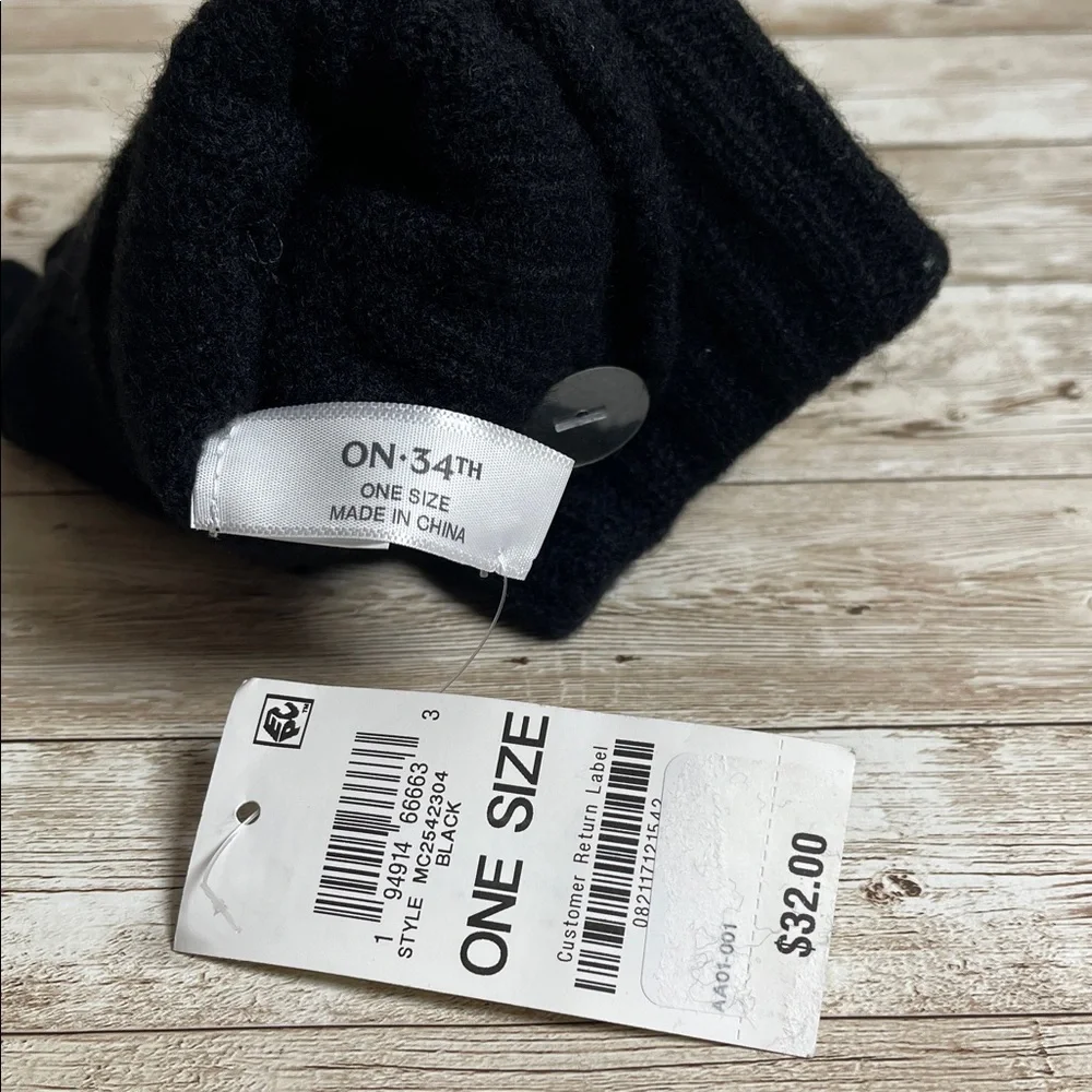 ON 34th NWT Black Convertible Knit Gloves Retails‎ $32